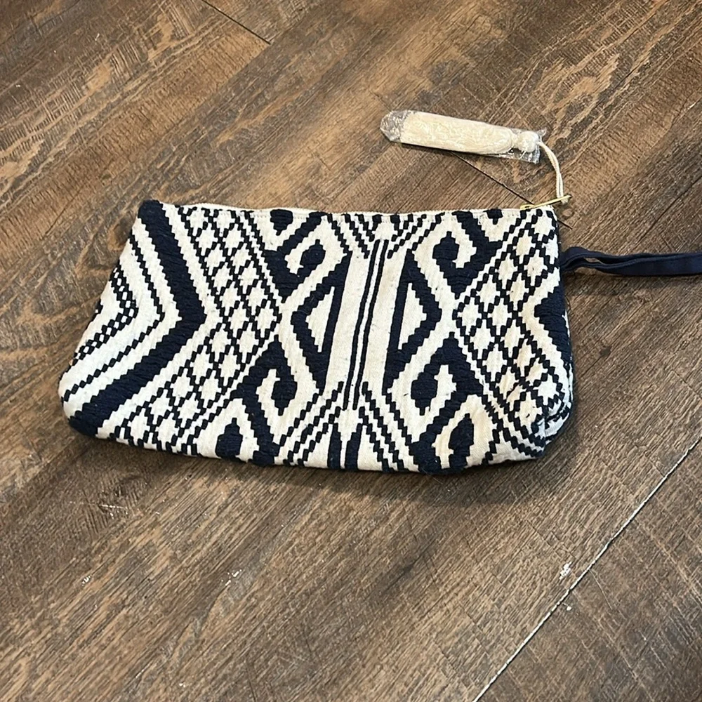 New DwellStudio Vegan Clutch for Women‎ -Boho Style Clutch, Wristlet, Purse Navy - Picture 4 of 7